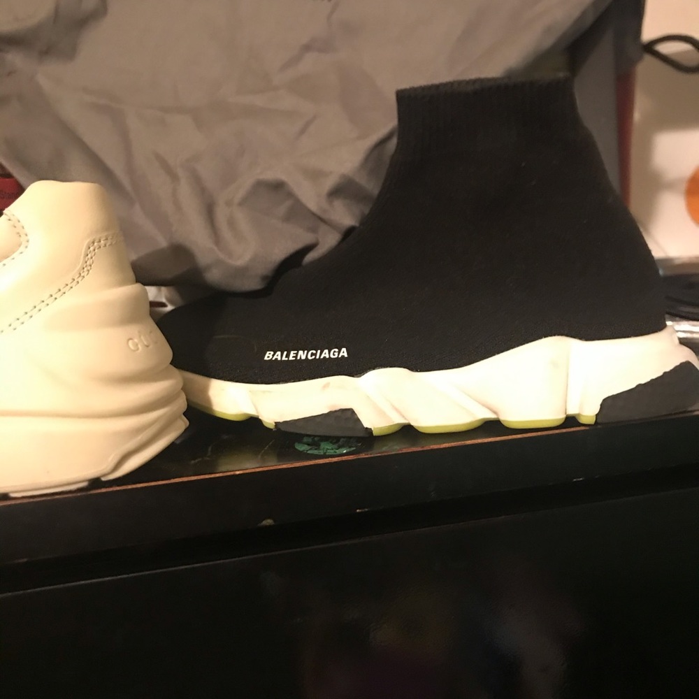 Authentic sneakers with bag and original box